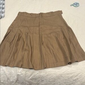 Chic Tan Pleated Mini Skirt